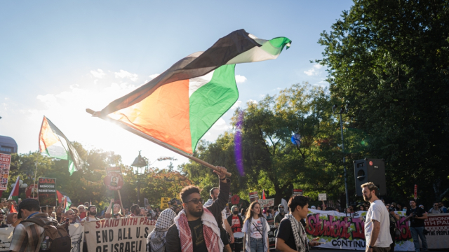 Hamas, PIJ flags waved at NYC October 7 massacre anniversary march