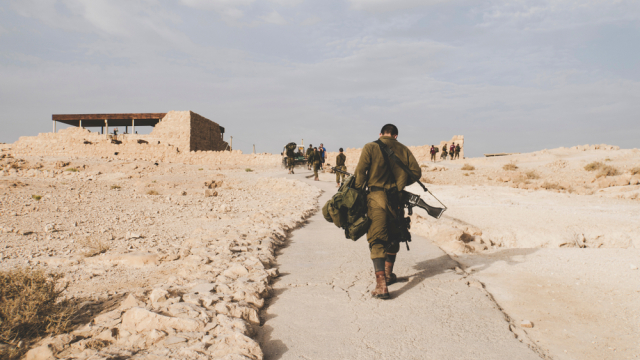 US considering plans to build large military base on Israel-Gaza border, Shomrim reports