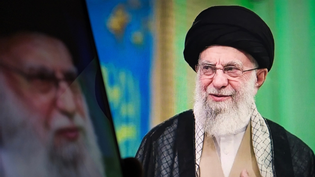 Iran pres. warns of all-out war if U.S. strikes Ayatollah