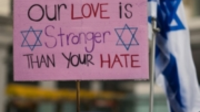 U.S. Considers Offering Asylum to British Jews Amid Rising Antisemitism