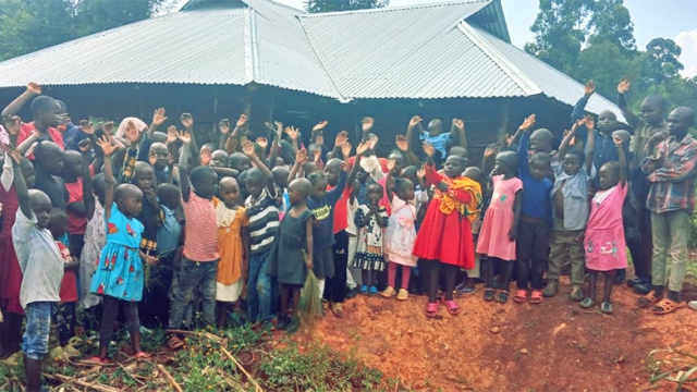 The Children Of The Glory Fellowship Orphanage In Kenya Sleep On Cardboard And Now Operation Africa! Wants To Give Them New Cots And Clean Blankets